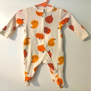 Newborn gourd onsie